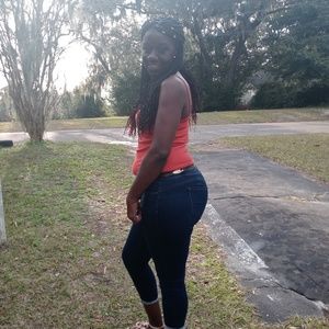 Meet your Posher, Vonceil